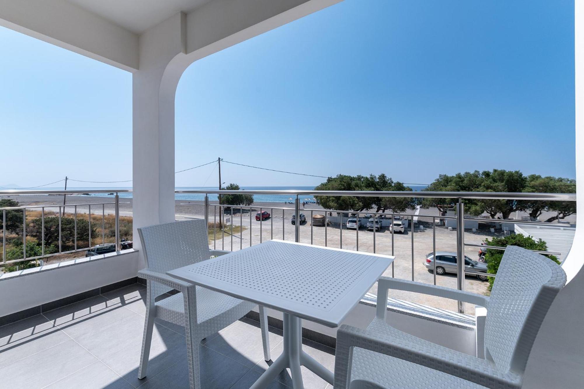 Long Beach Resort Ierápetra Екстериор снимка